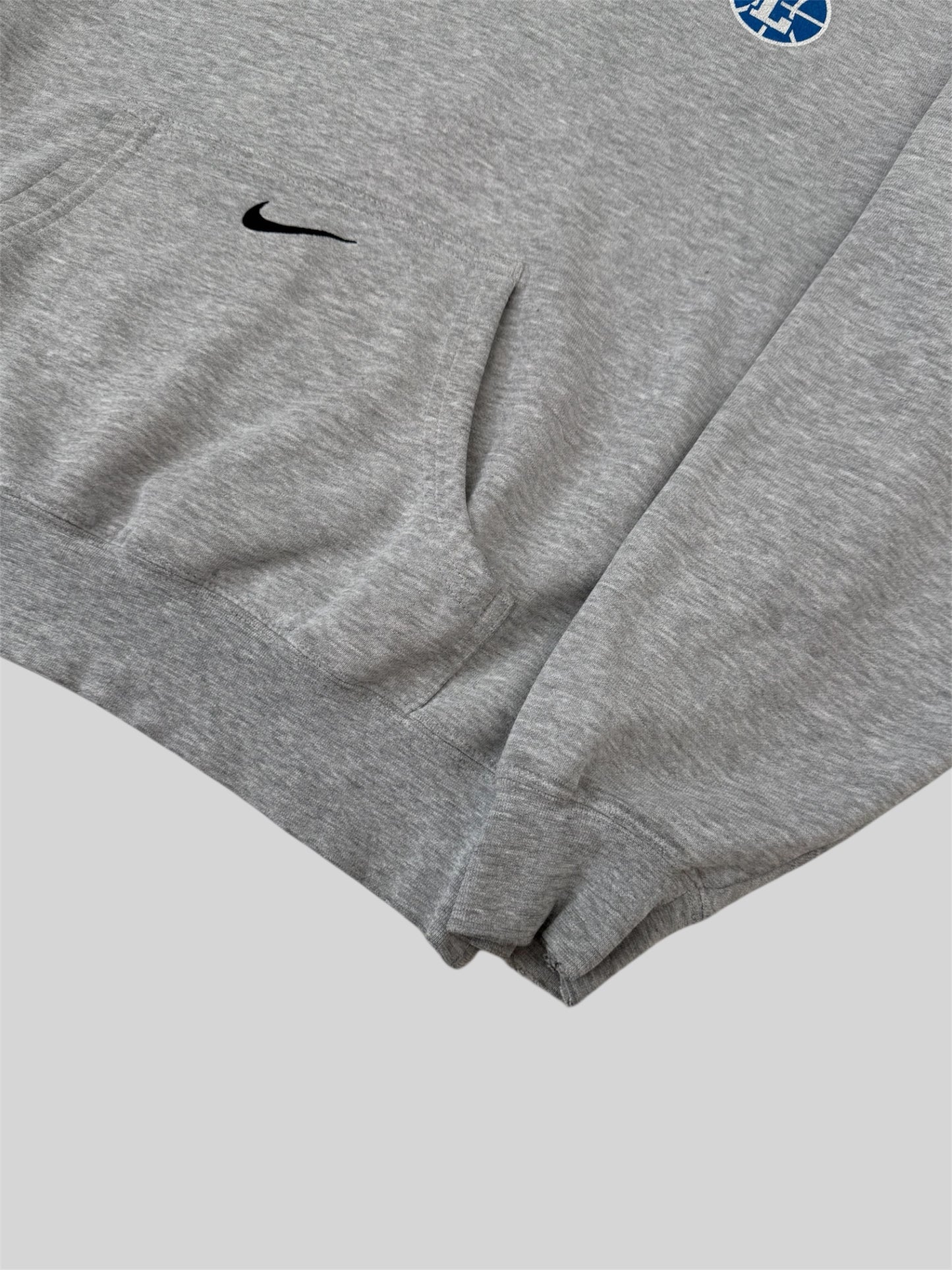 Vintage Nike Team Embroidered Spellout Pullover Hoodie Light Grey Medium