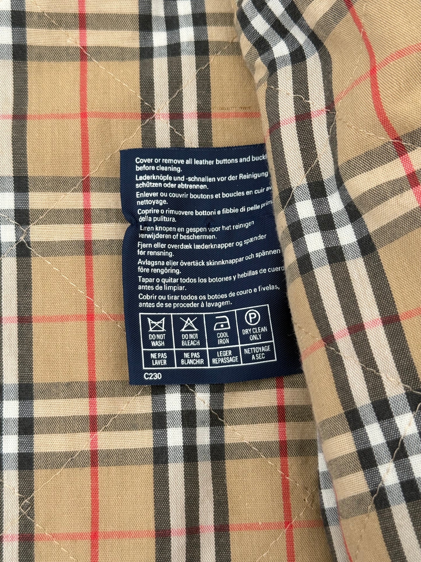 Authentic 1990s Burberry Nova Check Full Zip Coat Beige X-Large