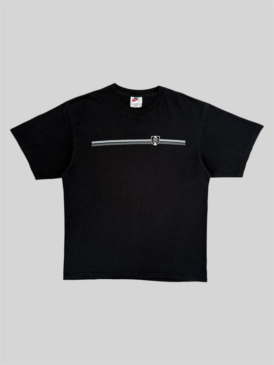 Vintage 90s Nike Embroidered Swoosh Badge Graphic Print T Shirt Black Medium