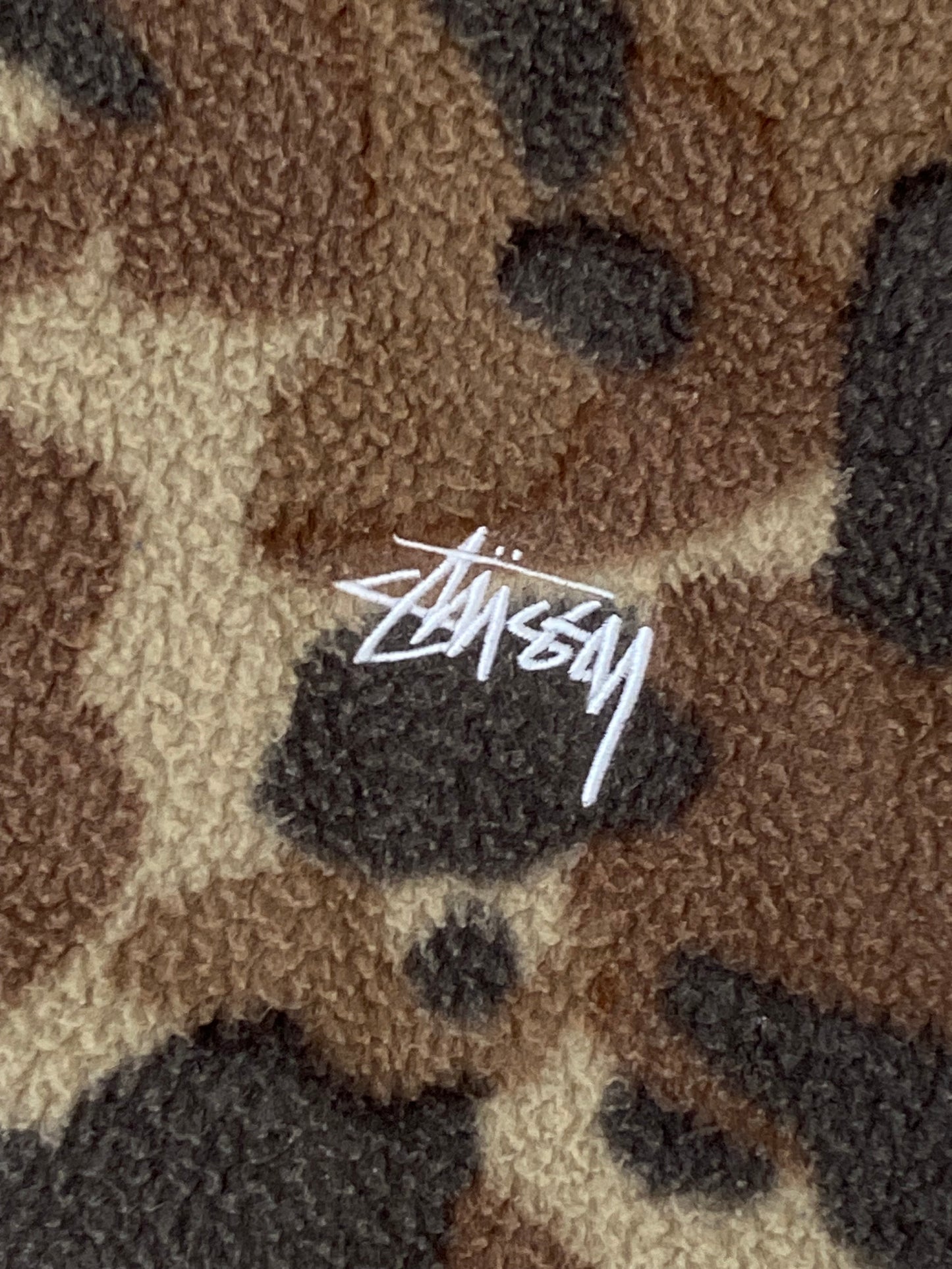 Vintage Stussy Embroidered Camouflage Zip Up Fleece Beige Medium