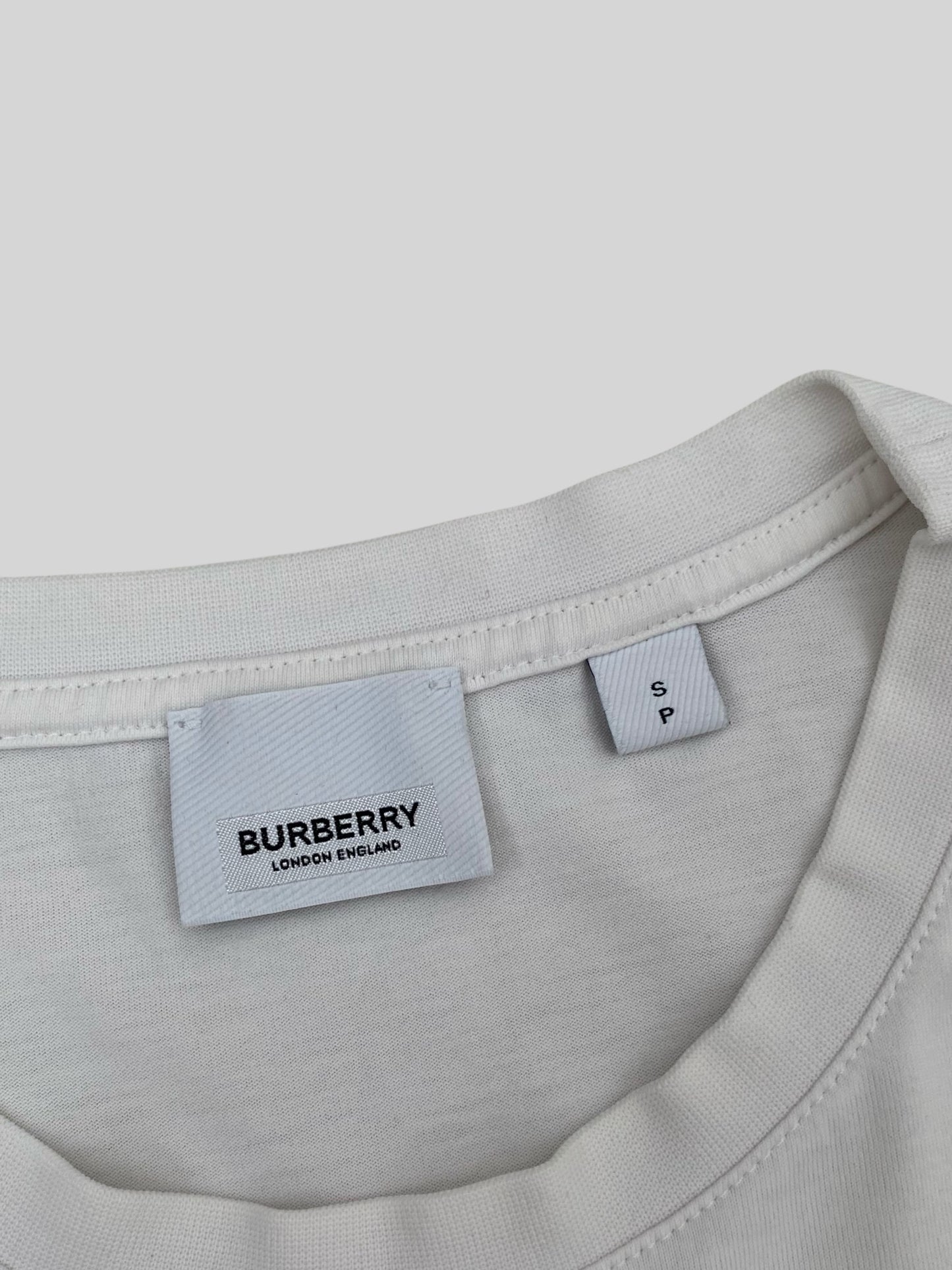 Burberry Men’s White Diamond Logo Graphic T Shirt Small £290RRP