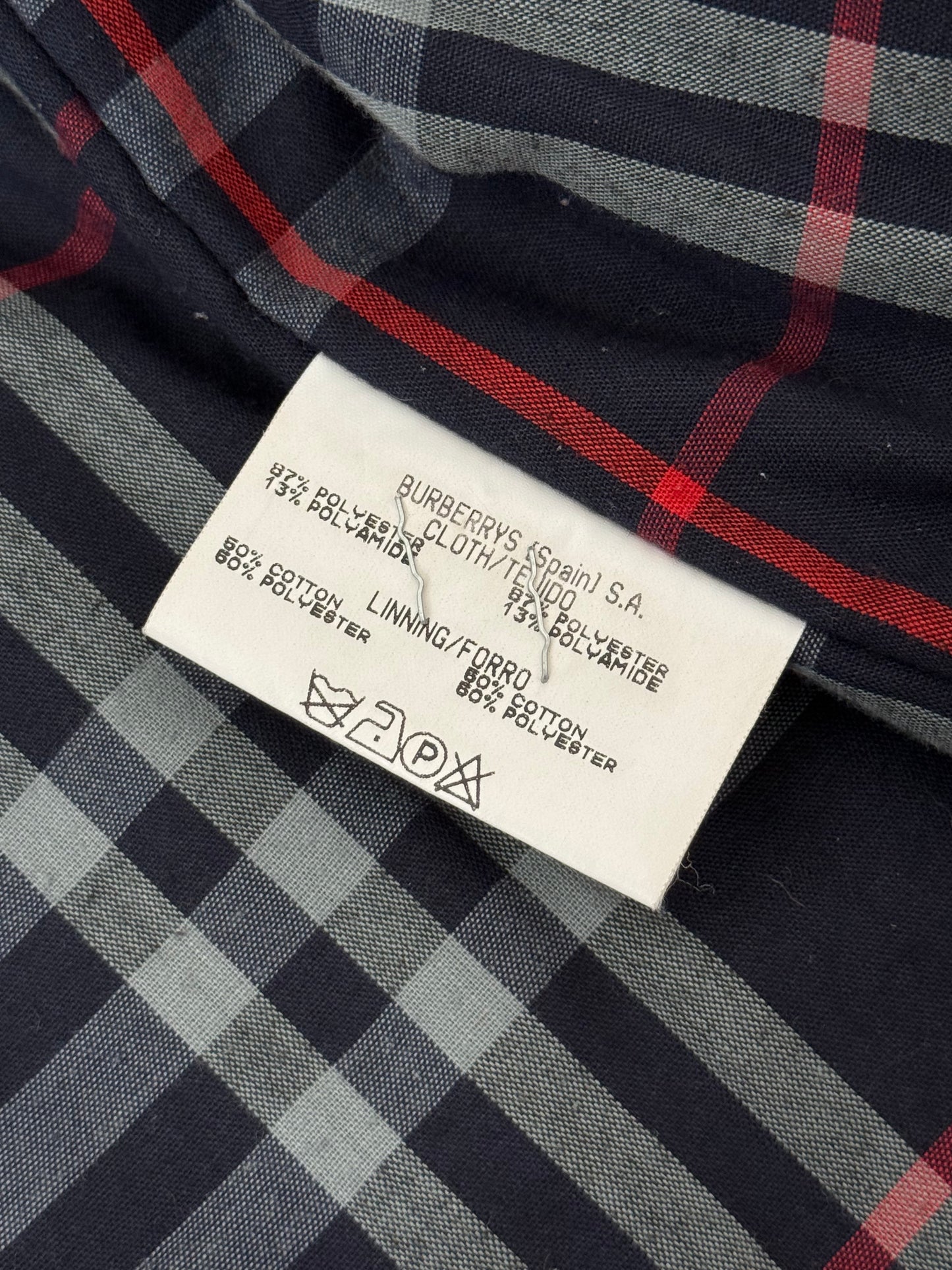 Vintage Burberry 1990s Men’s Button Up Quilted Nylon Jacket Black 38” Medium