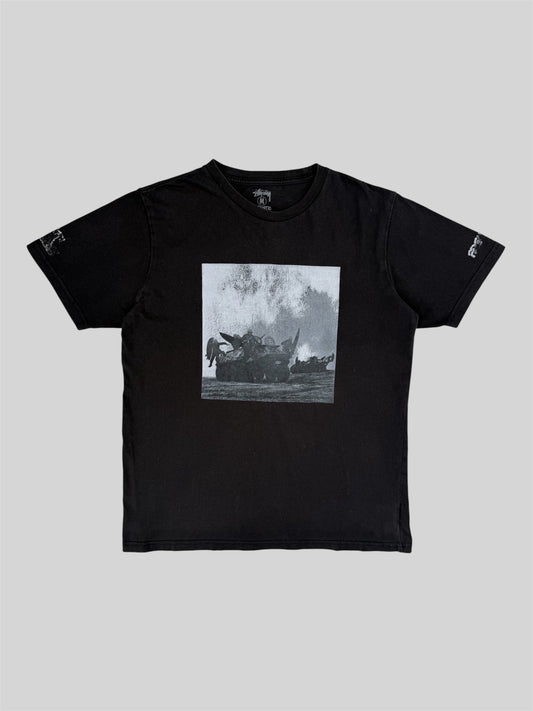 Vintage 2000s Stussy Surf Invasion X Fergadelic War Graphic T shirt Black Medium